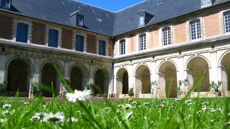 cloître guy